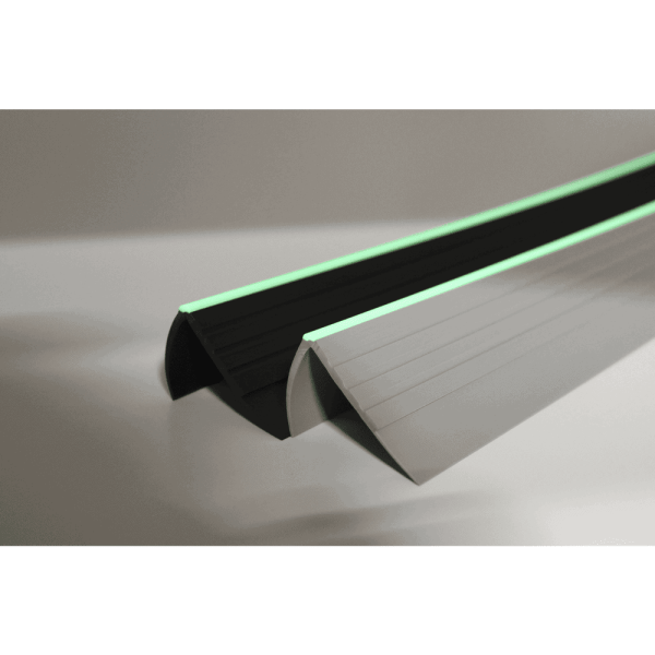 flexible luminescent non slip pvc stair nosing 40x40mm 730 rdfl